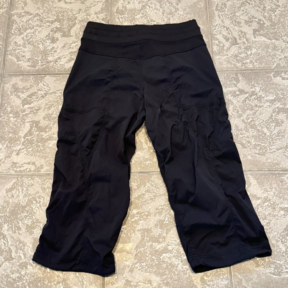 Lululemon Women's Studio Crop Pants Size 6 Black Pull on Pockets Drawstring - Picture 5 of 10